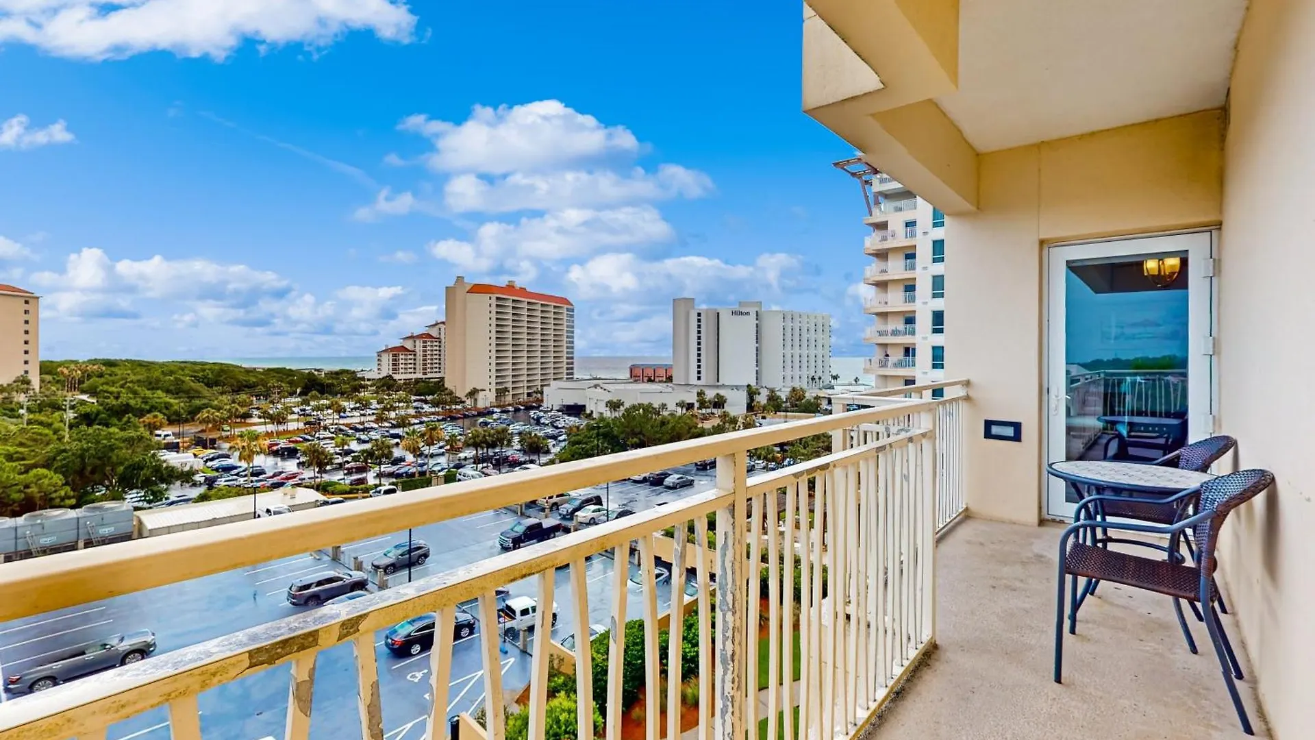 Luau Iv Apartment *