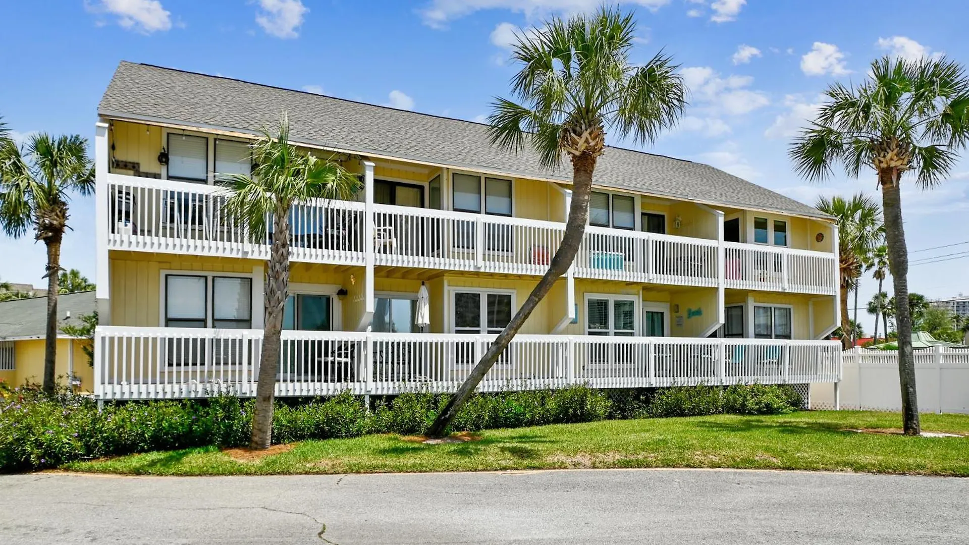 Sandpiper Cove 8229- By Isle Apartment *