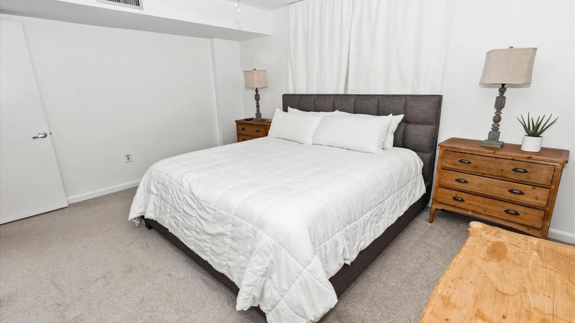 Apartment Dolphin Point 404a- By Isle Destin