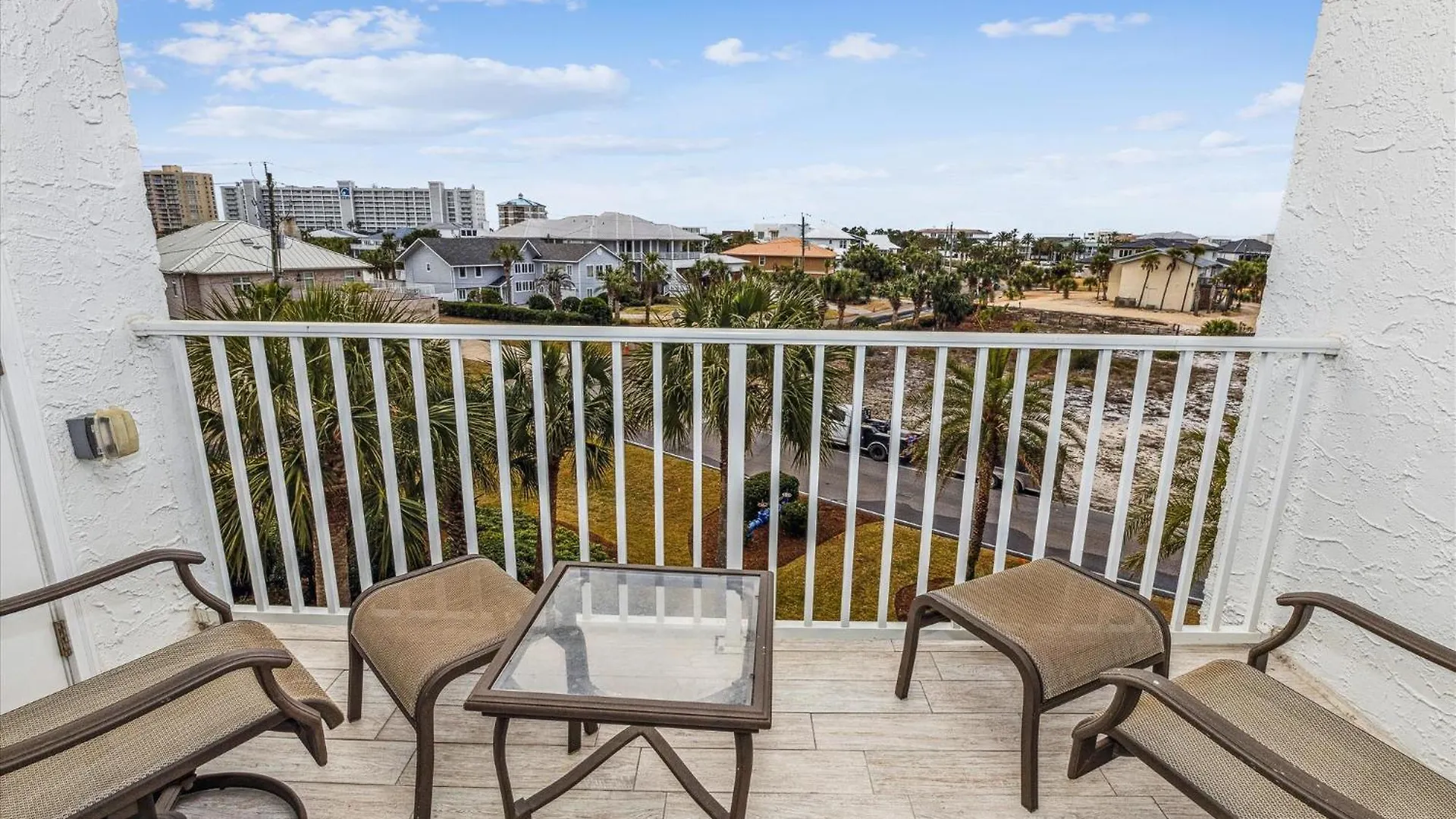 Dolphin Point 404a- By Isle Apartment *