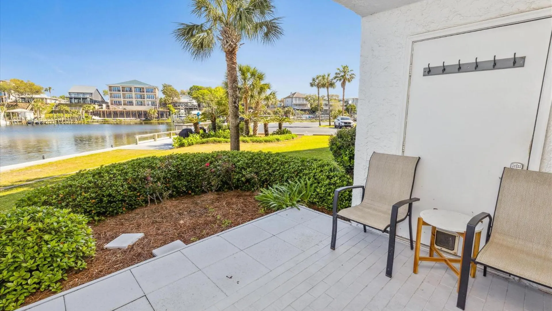 Dolphin Point 105b- By Isle Apartment