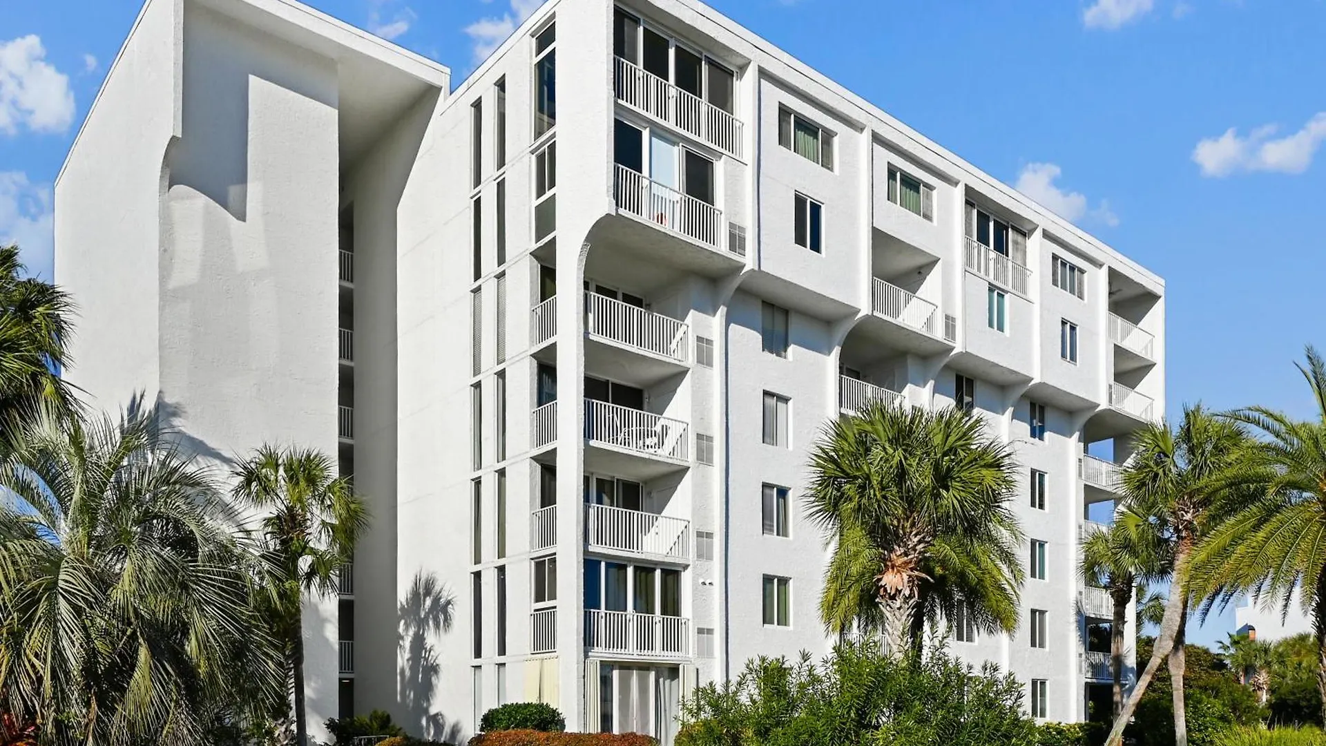Dolphin Point 303a- By Isle Apartment *