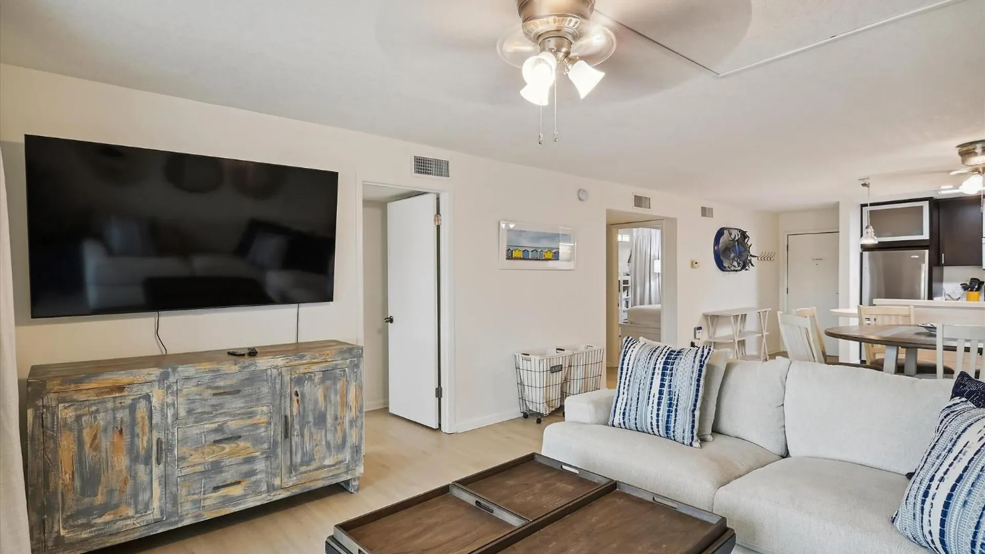 Dolphin Point 203c- By Isle Apartment Destin