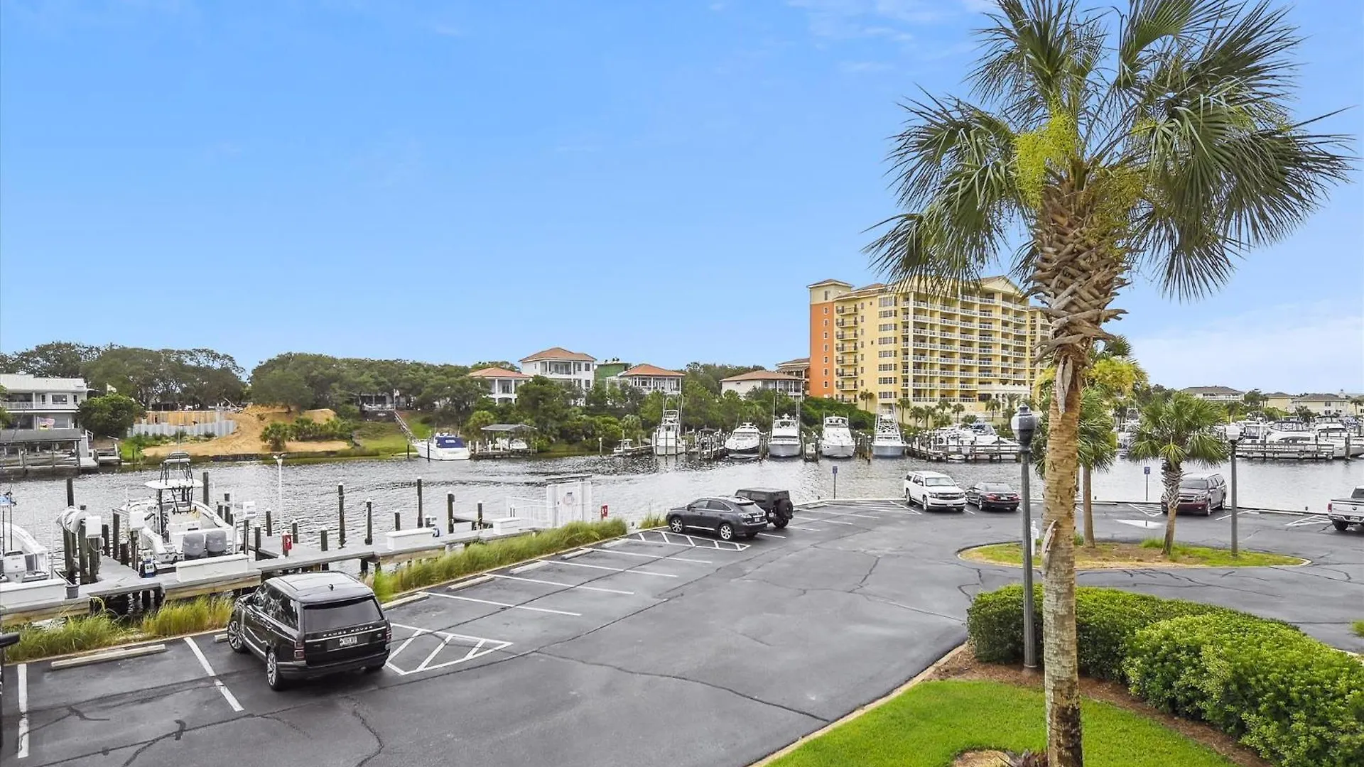 Apartment Dolphin Point 203c- By Isle Destin