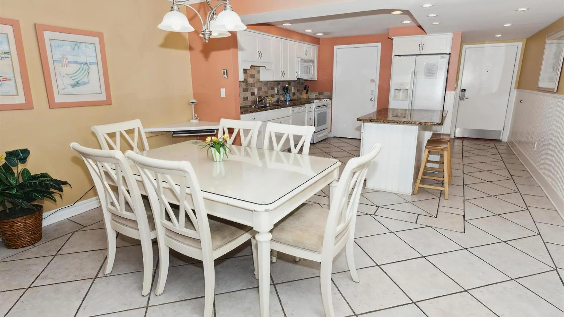 Shoreline Towers 2074- By Isle Apartman Destin