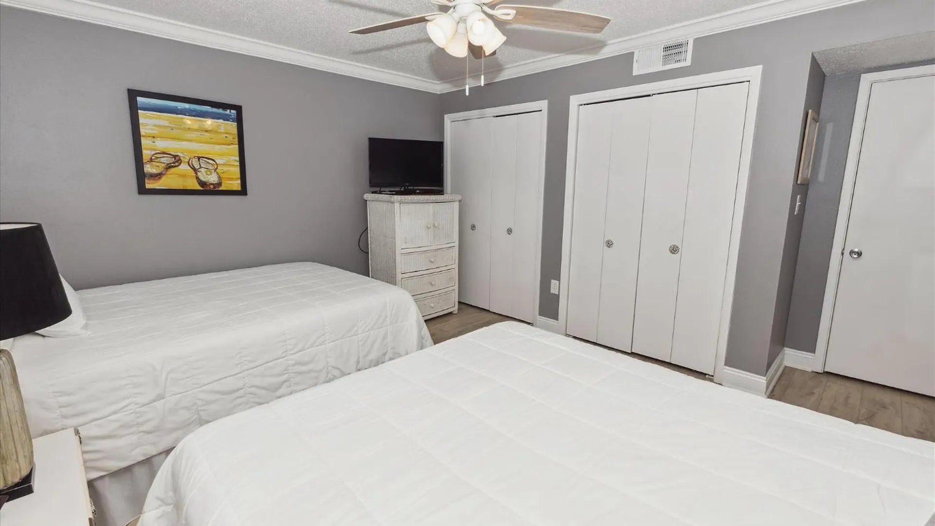 Apartment Shoreline Towers 1084- By Isle Destin