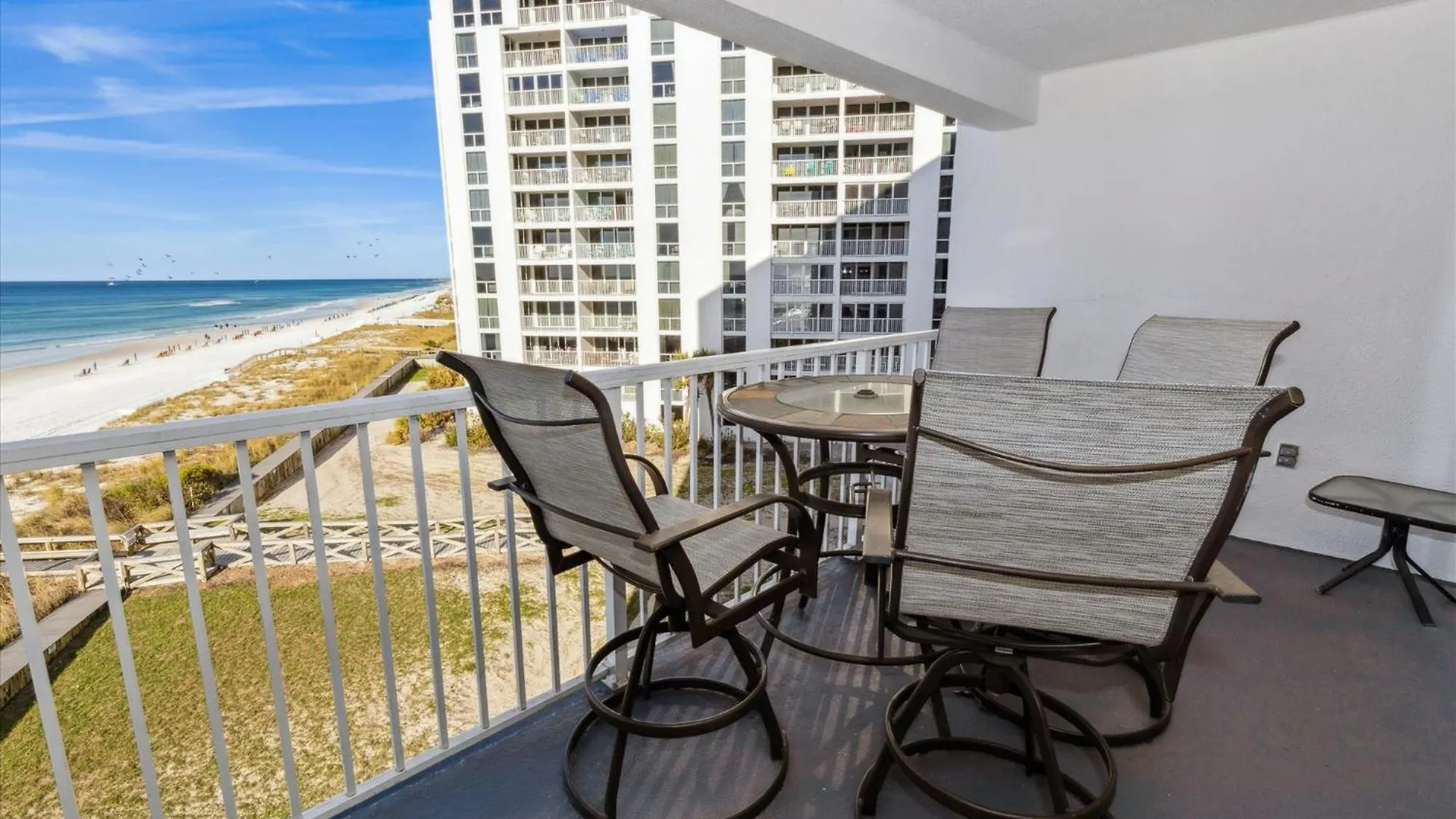 Shoreline Towers 1052- By Isle