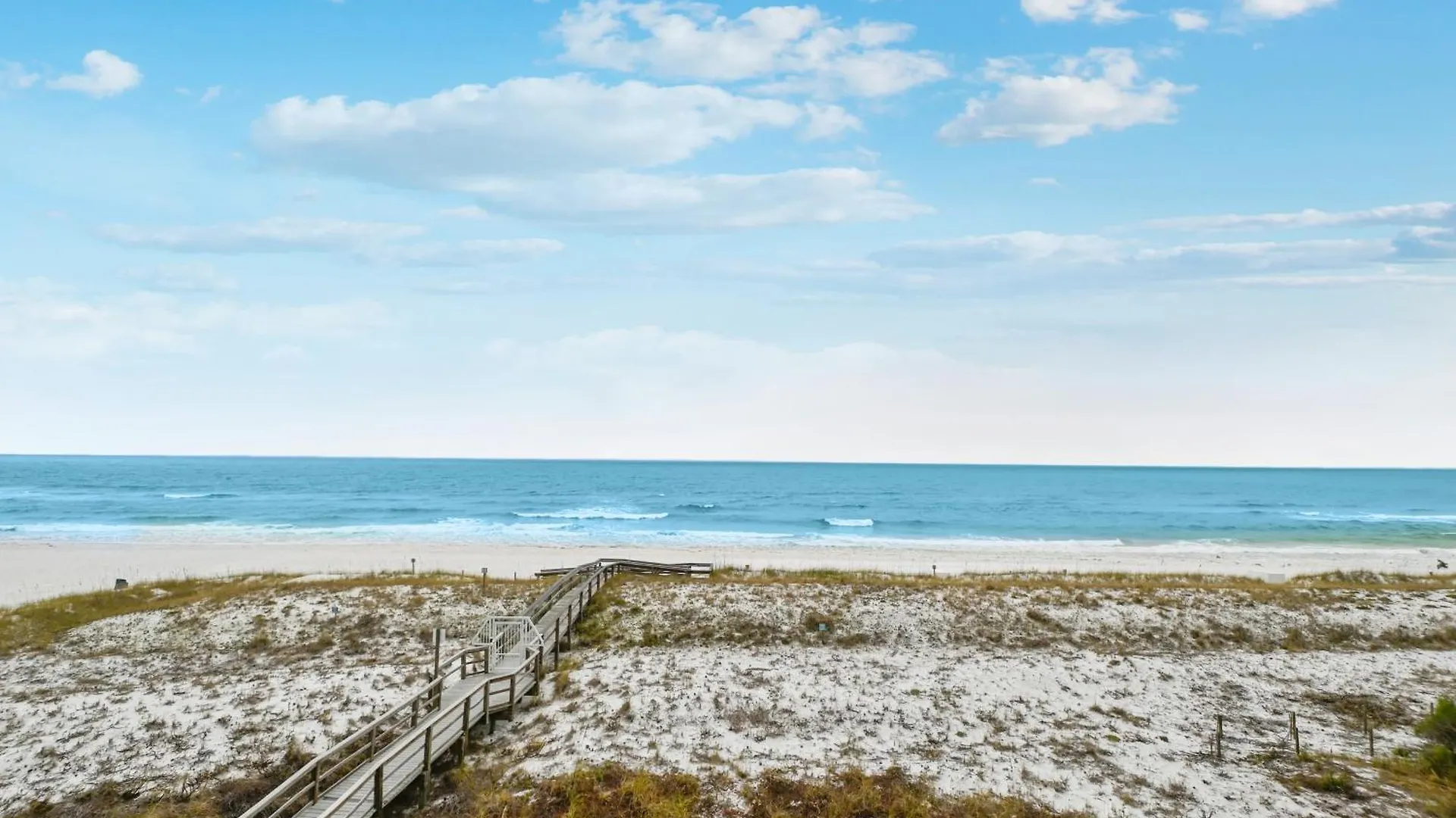 On The Gulf 407-by Isle Apartment *