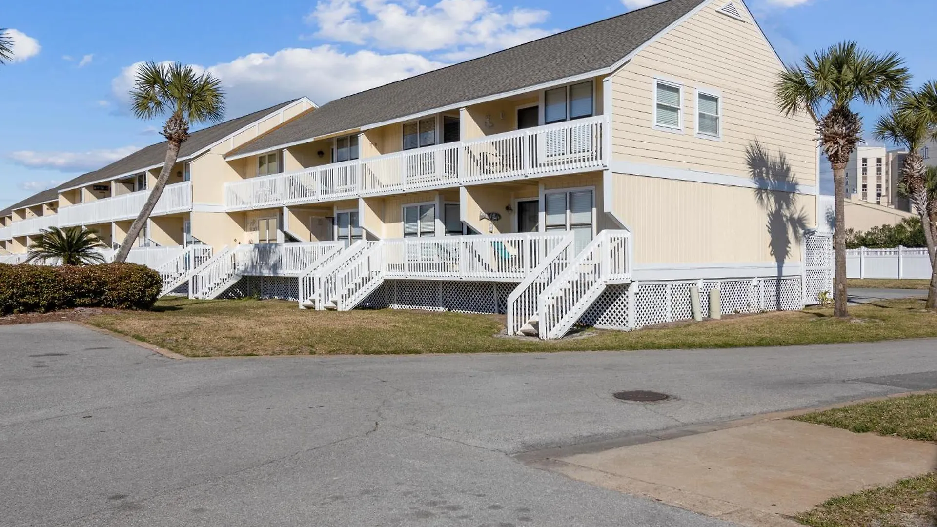 Sandpiper Cove 8208- By Isle