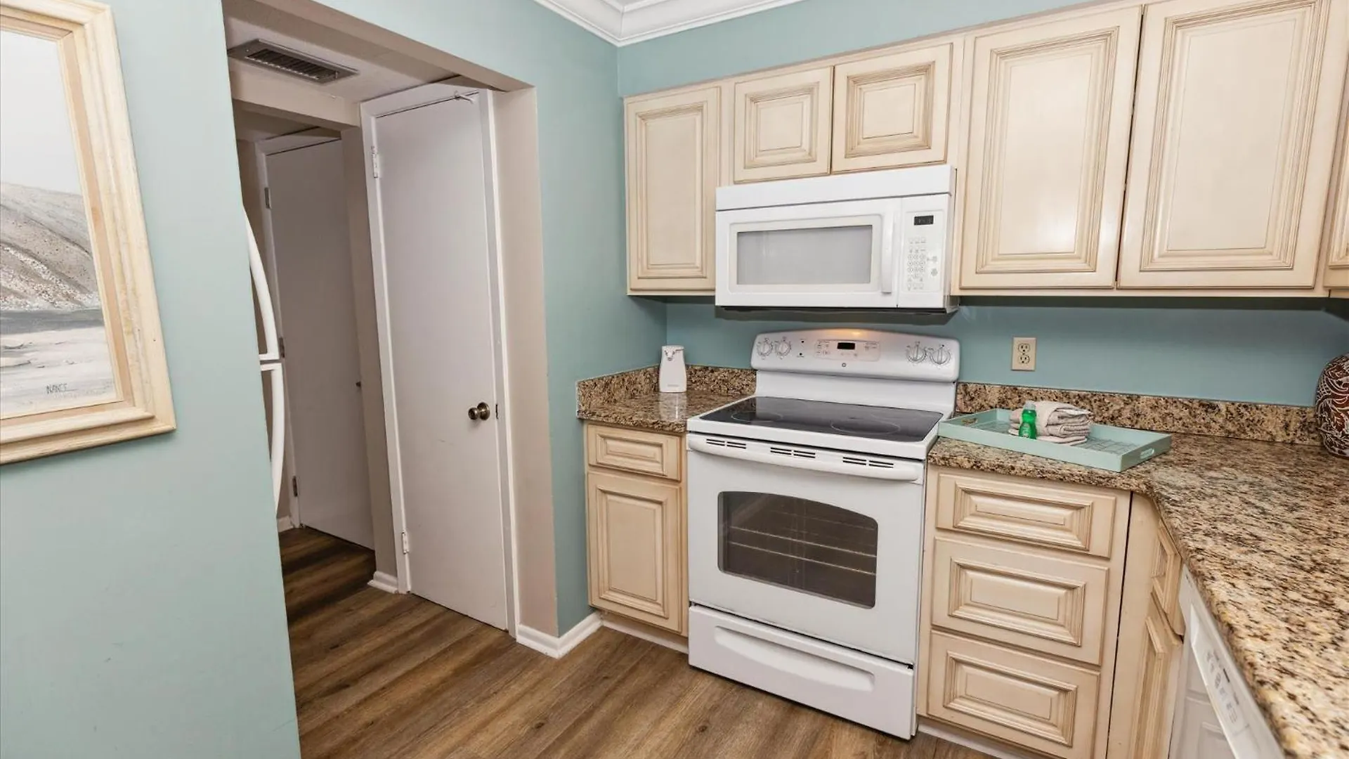 Apartment House 505b