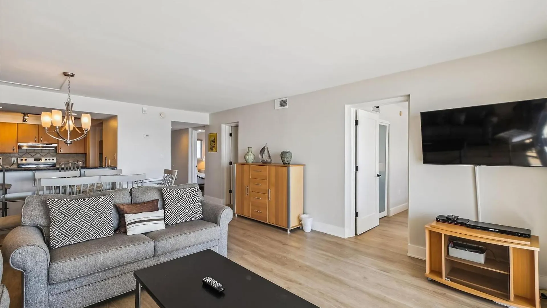 House 303b-by Isle Apartment