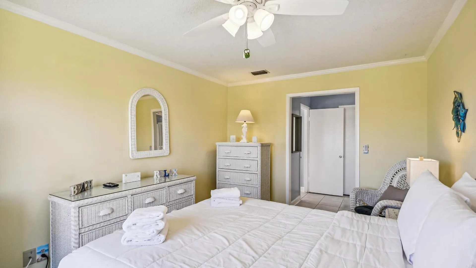 Sandpiper Cove 2058- By Isle Apartment *