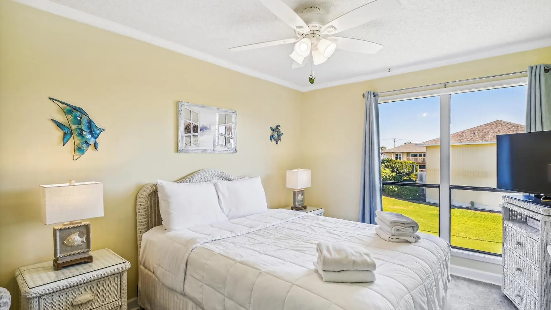Sandpiper Cove 2058- By Isle Apartment Destin