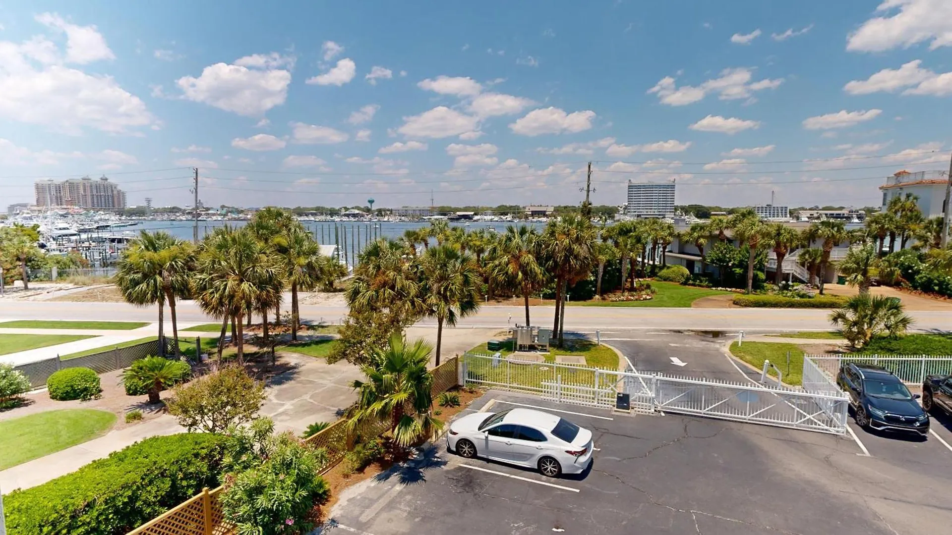 Apartment Poolside 308- By Isle Destin