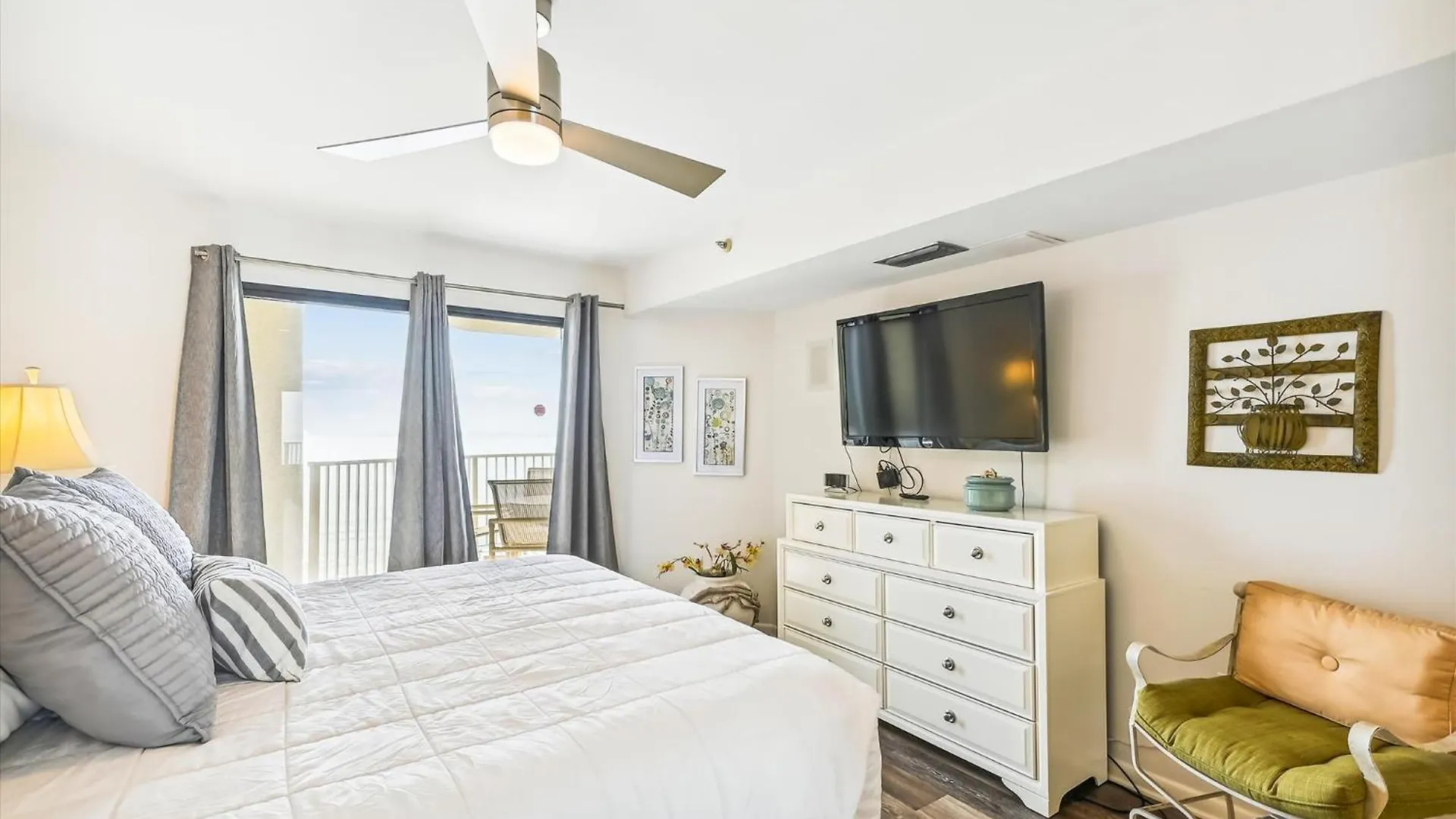 Apartment Inlet Reef 503- By Isle