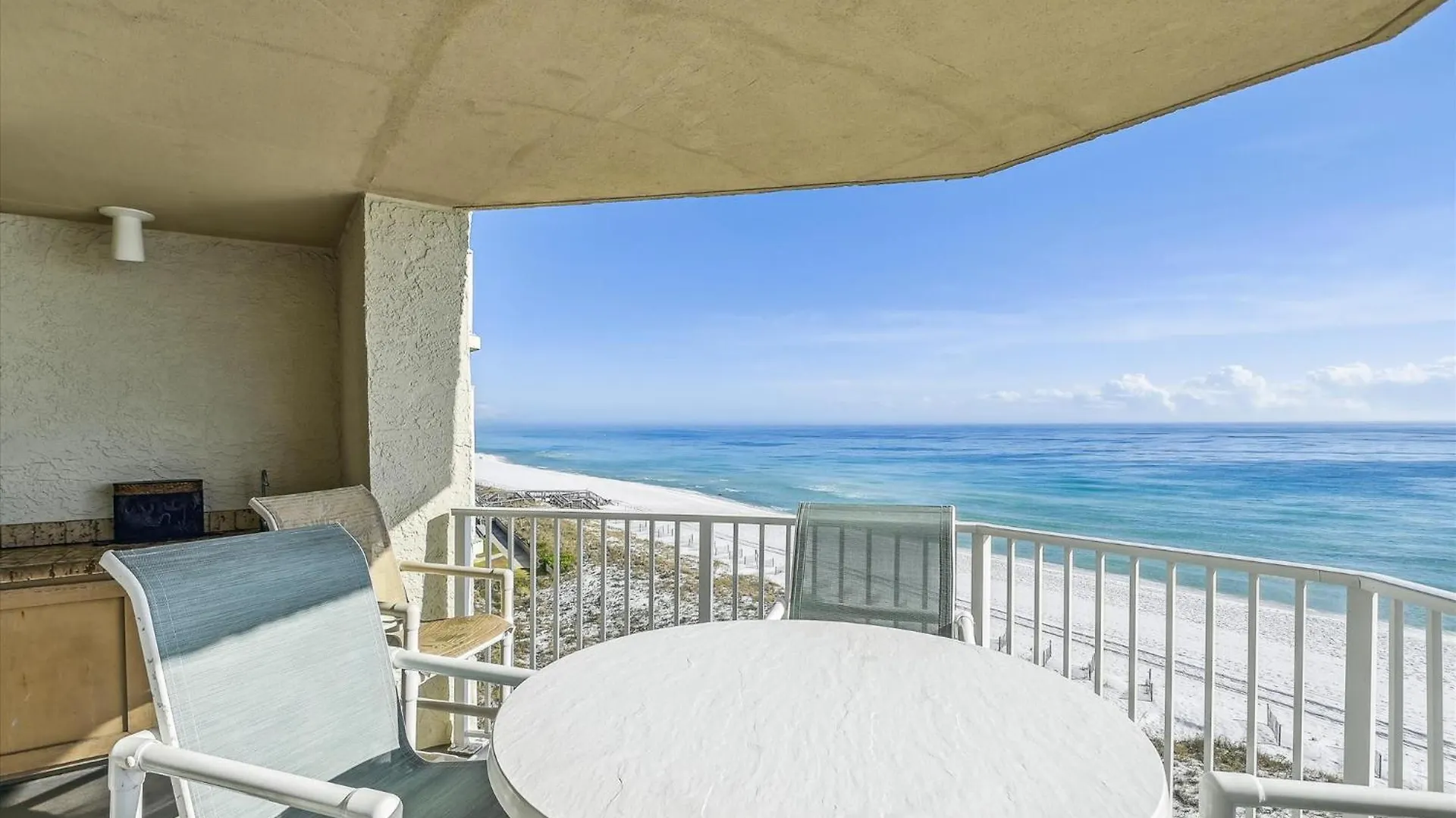 Apartment Inlet Reef 502- By Isle