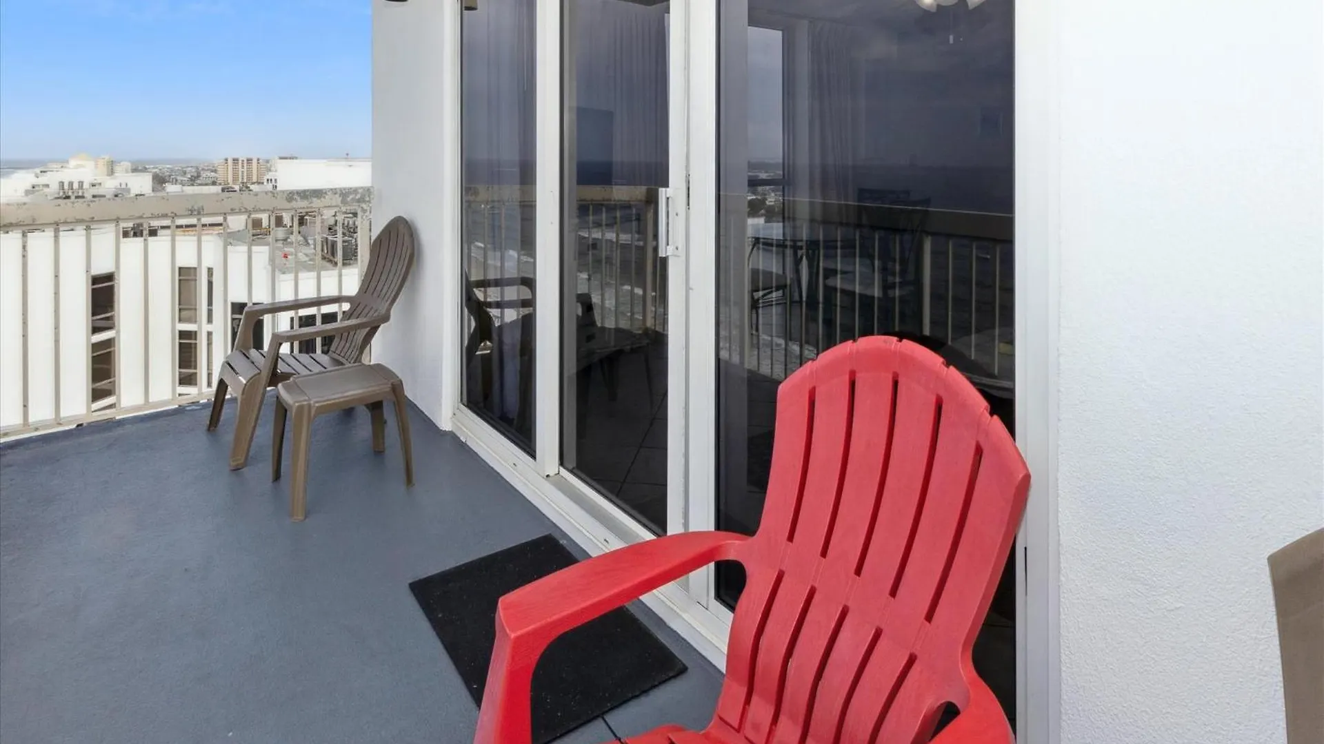 Pelican 1811- By Isle Apartment *