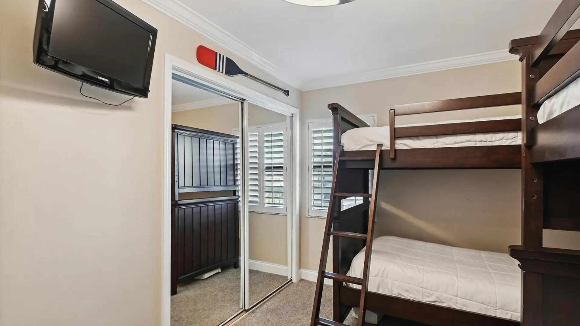Inlet Reef 406- By Isle Apartment