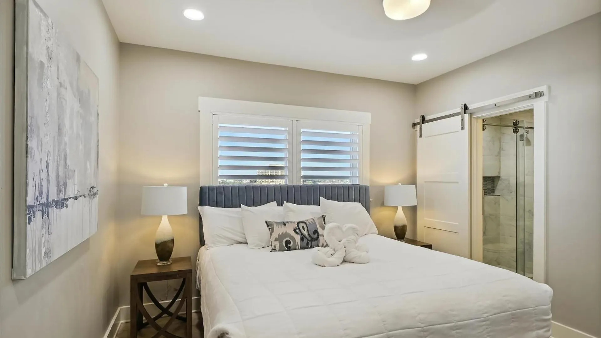 Apartment Oceania 307- By Isle *