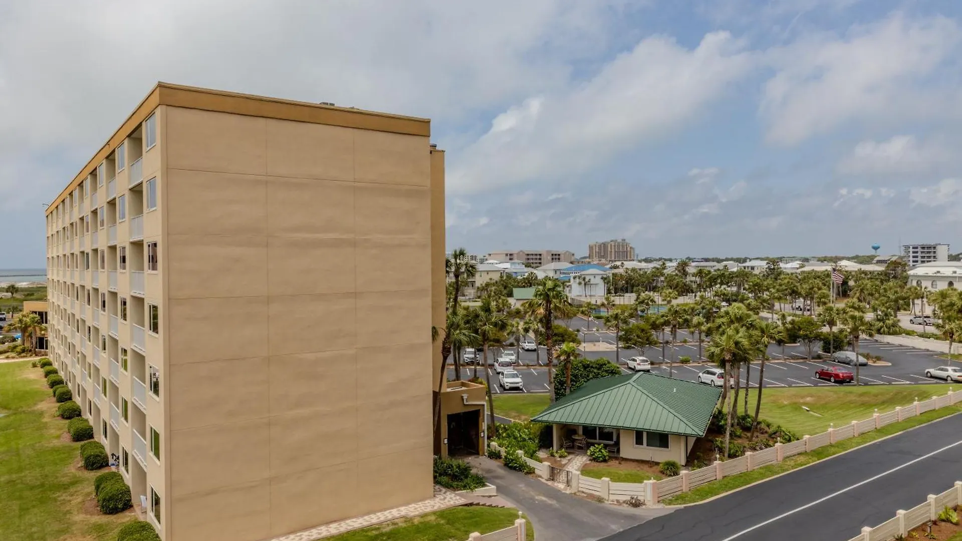 Apartment Inlet Reef 314- By Isle