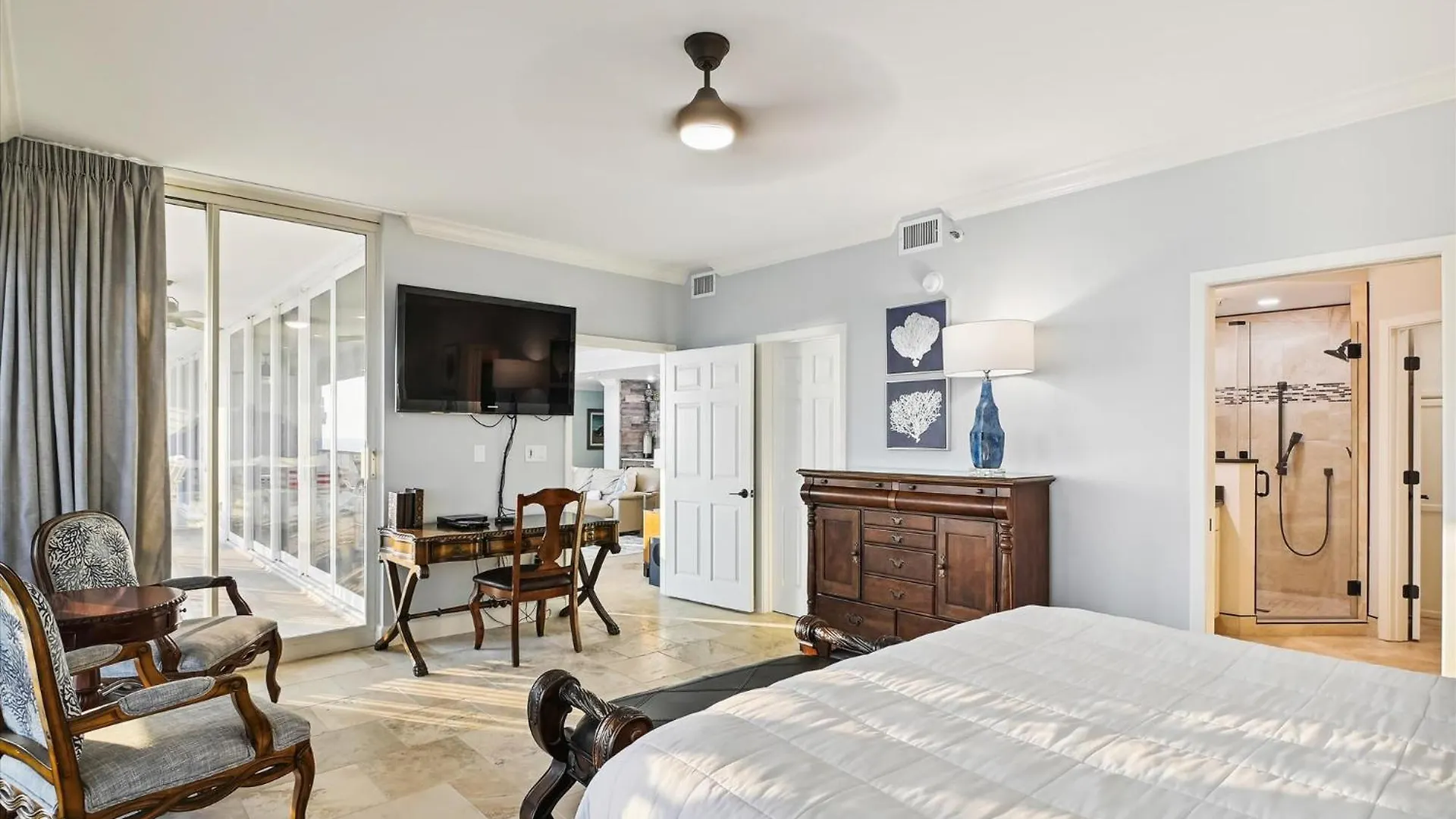 Oceania 407- By Isle Apartment *