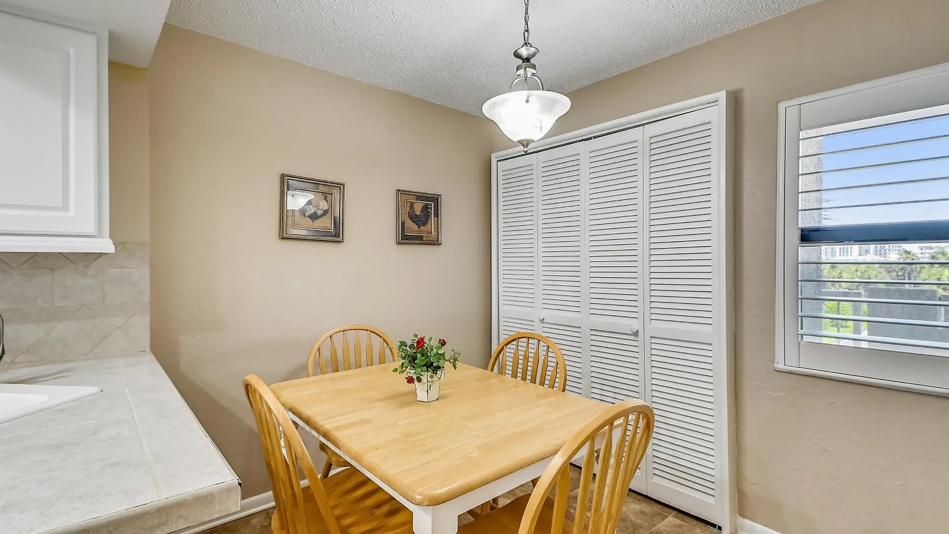 Apartment Inlet Reef 206- By Isle