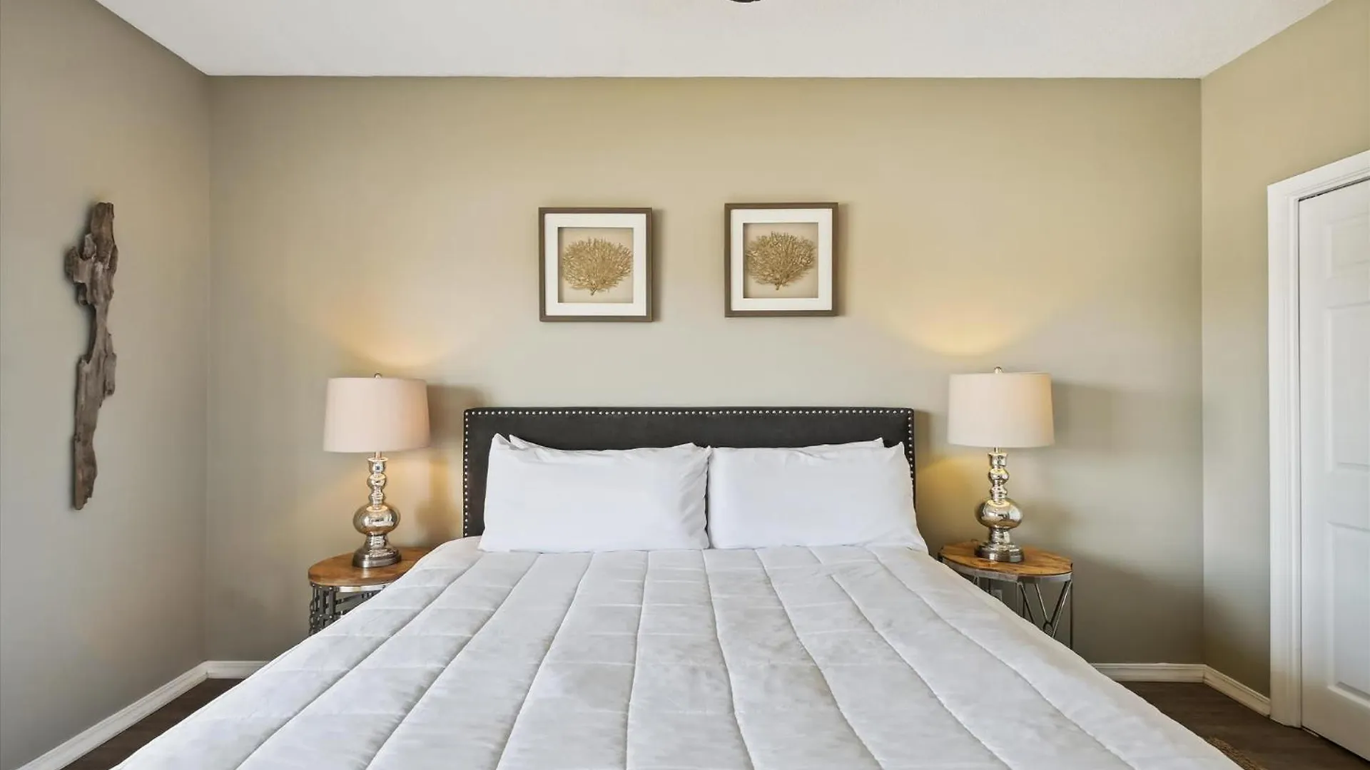 Apartment Sandpiper Cove 9214- By Isle