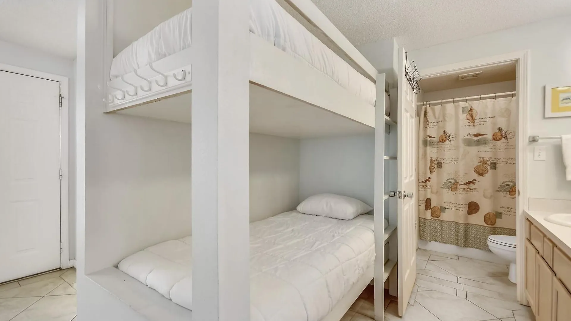 Sandpiper Cove 9133- By Isle