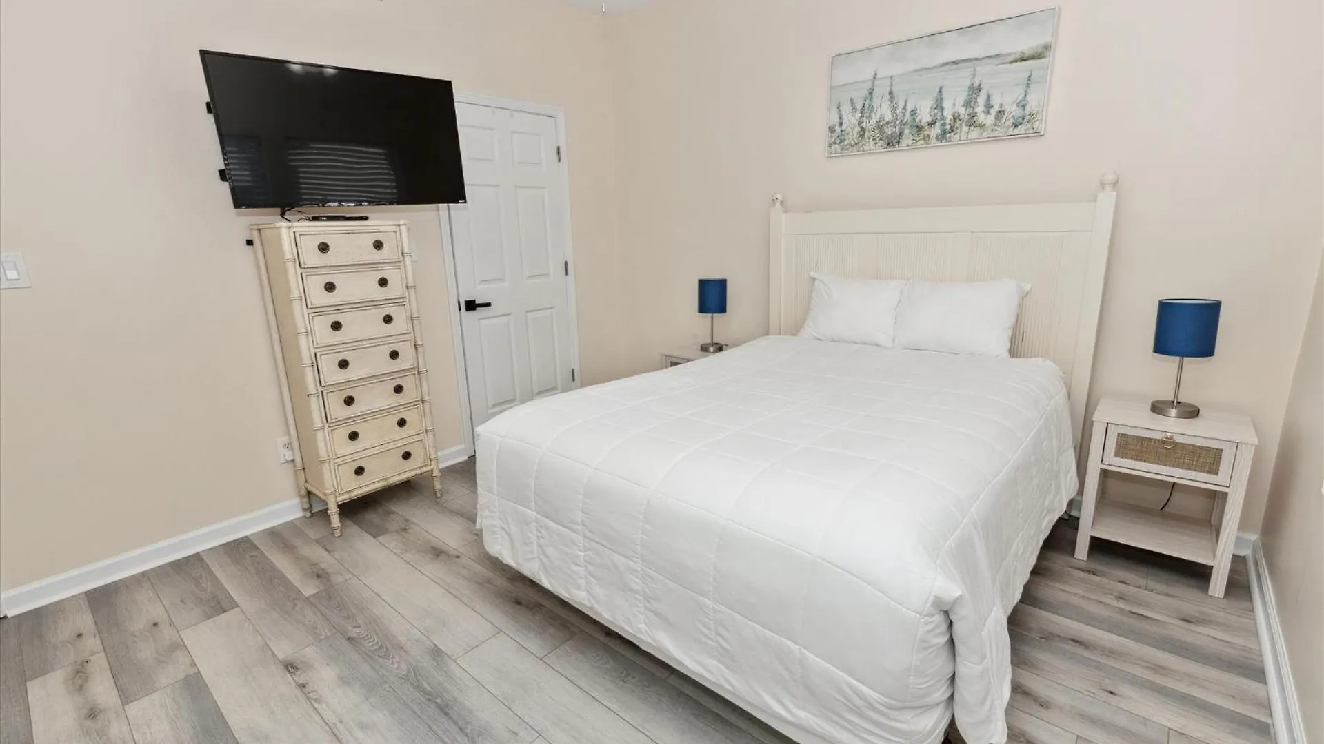 Sandpiper Cove 9107- By Isle Apartment *
