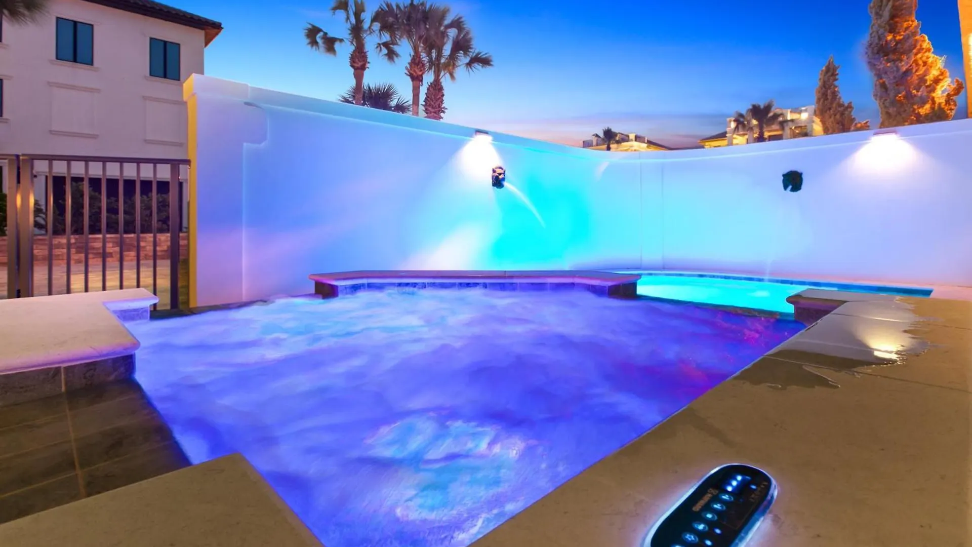 Holiday home Queen Of Crystal Shores Luxury Beachfront Retreat Destin