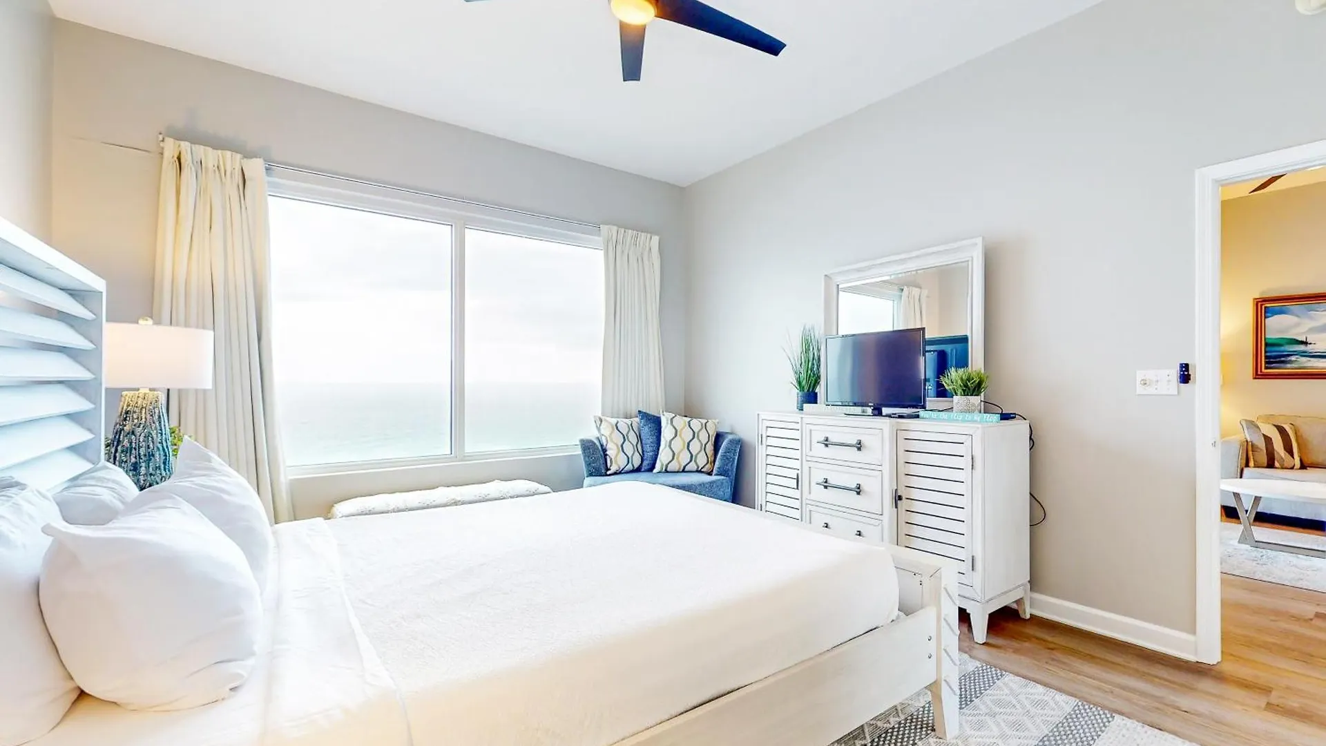 Leeward Key Apartment