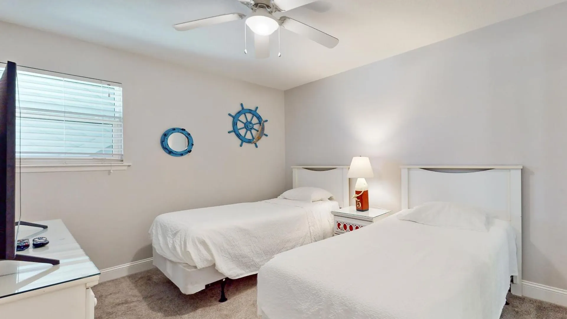 Tradewinds 07 *