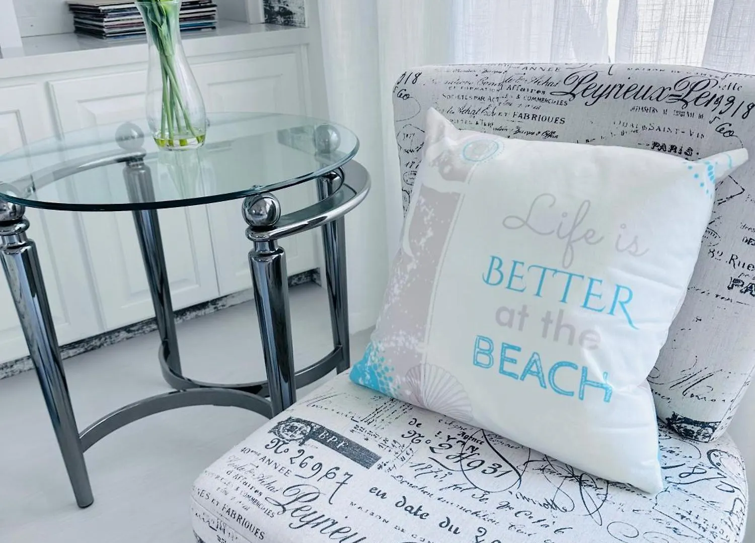 Ratiu House White Miramar *
