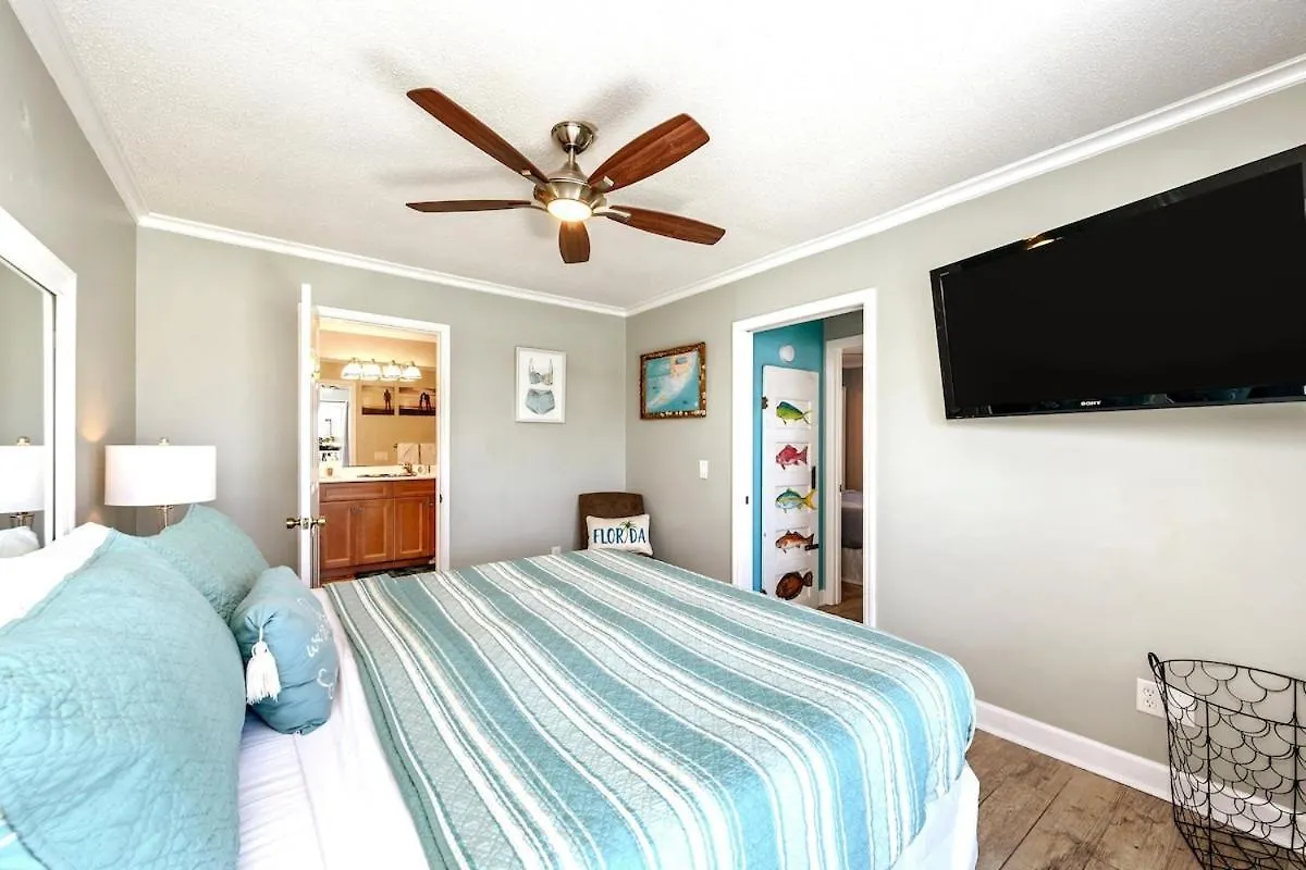 Holiday home Sea-renity 4 Waterfront Balconies Gated Destin