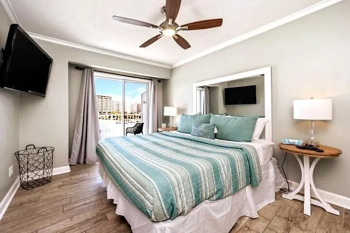 Sea-renity 4 Waterfront Balconies Gated *