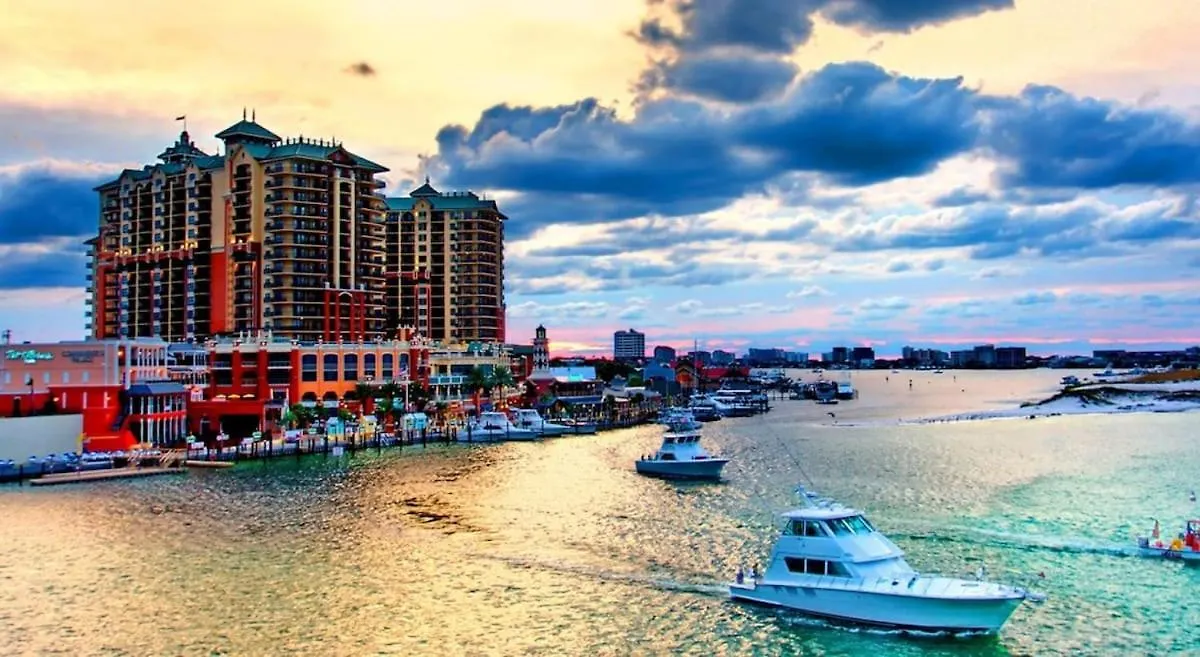 Holiday home Seas The Moment Pool & Hot Tub Golf Cart Deals *