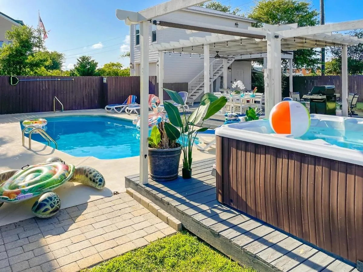 Holiday home Seas The Moment Pool & Hot Tub Golf Cart Deals