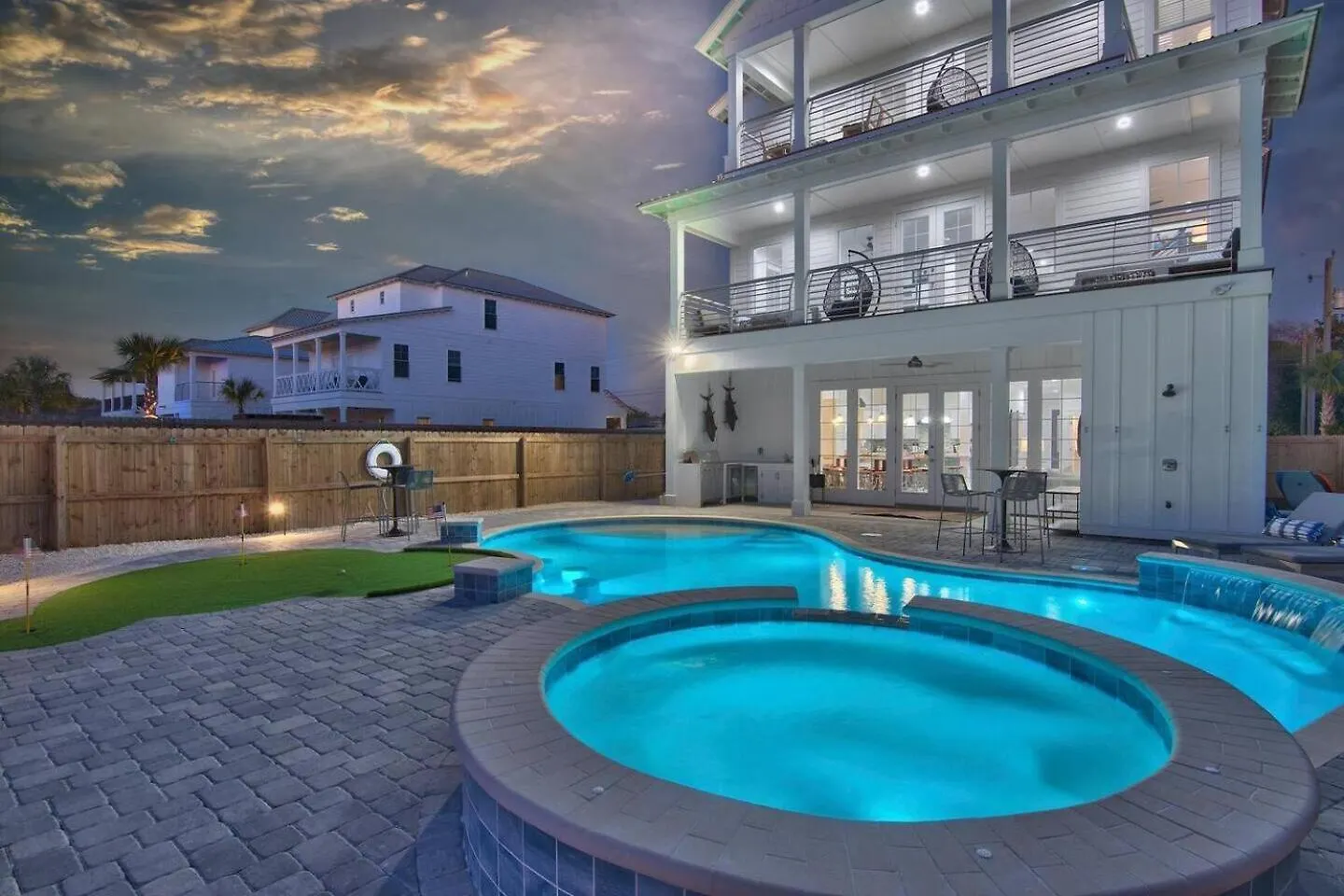 Luxury 8br House With Pool, Spa, Golf Putting Hébergement de vacances *