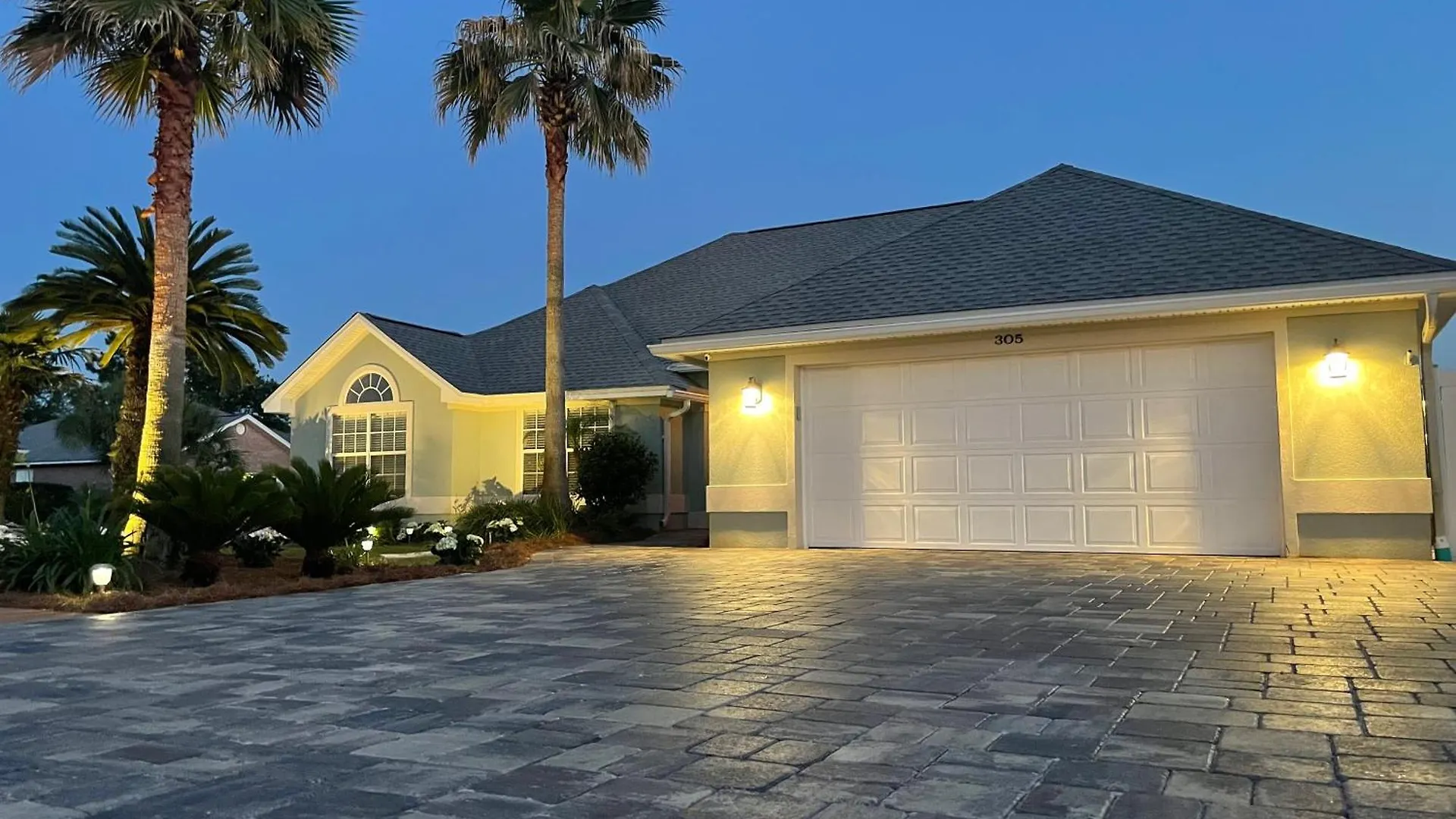 Ratiu House White Miramar