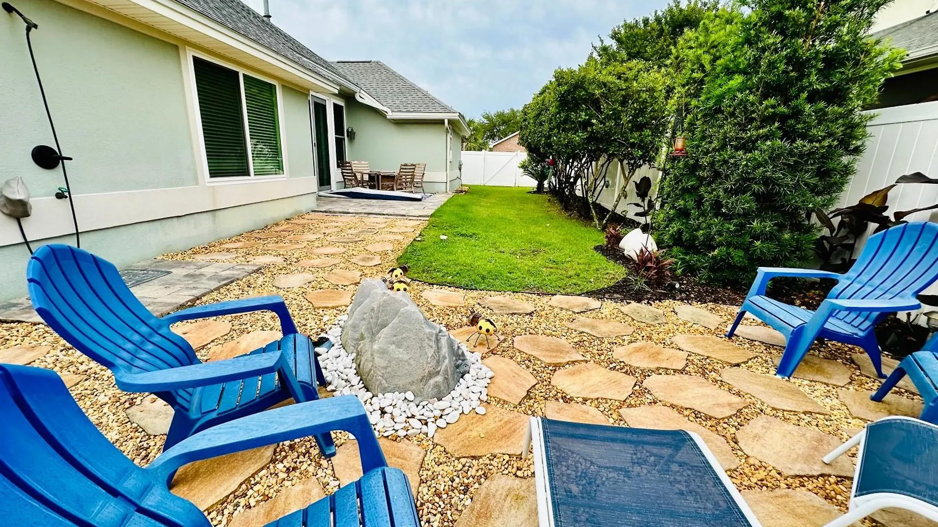 Ratiu House White Miramar Holiday home *