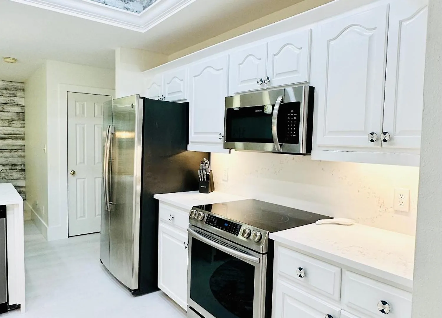 Ratiu House White Miramar *
