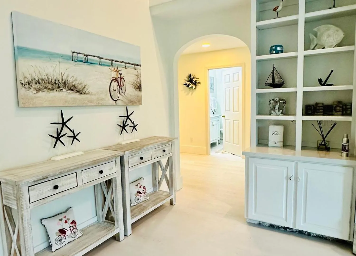 Holiday home Ratiu House White Miramar