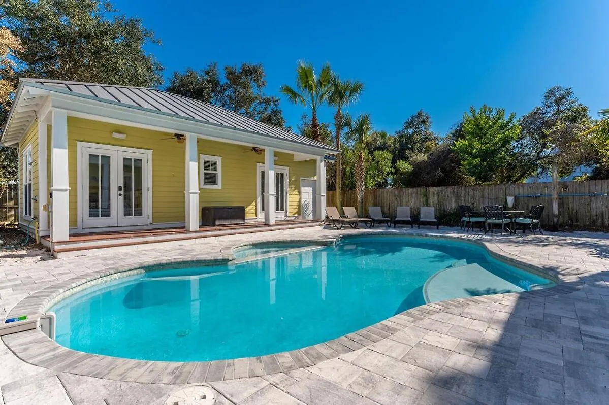 Holiday home Yellow Pearl Pool Heat Golfcart Deals Steps2beach