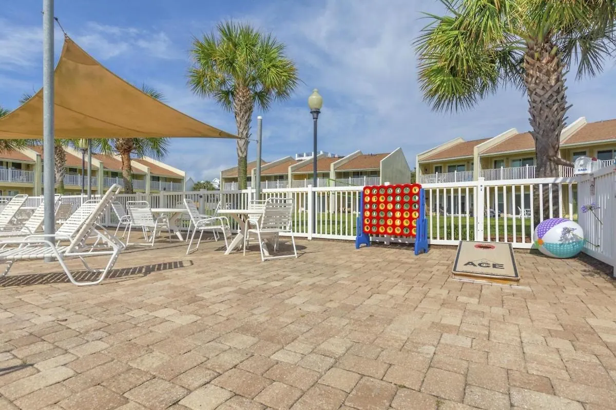 Seacove Steps 2 Priv Backyard Comm Pool