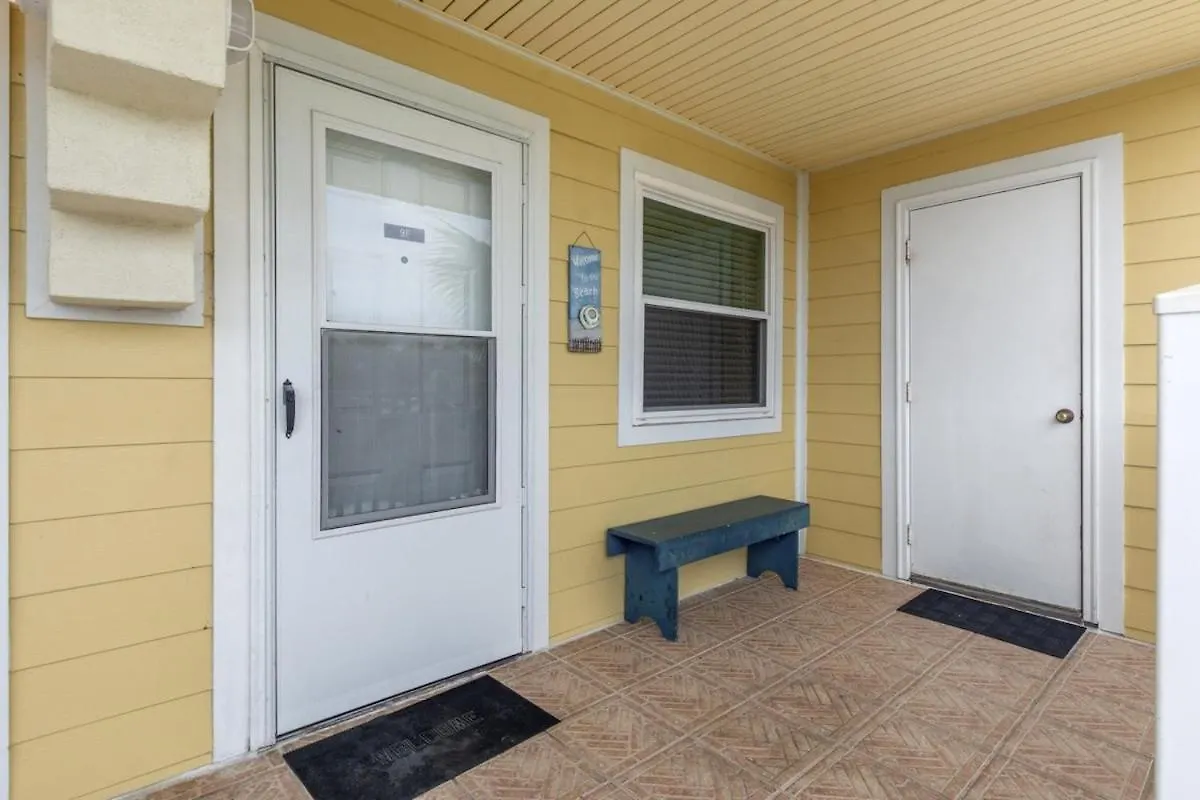 Seacove Steps 2 Priv Backyard Comm Pool Holiday home *