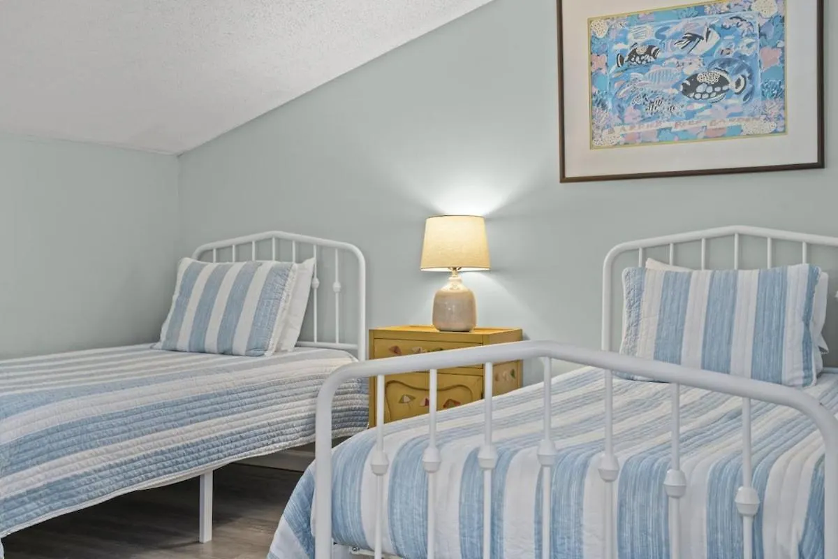 Seacove Steps 2 Priv Backyard Comm Pool Destin