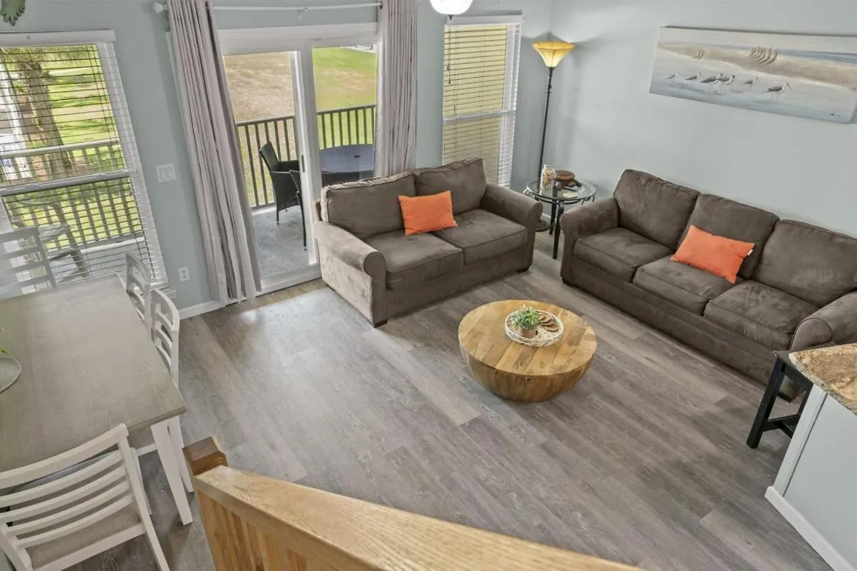 Holiday home Seacove Steps 2 Priv Backyard Comm Pool