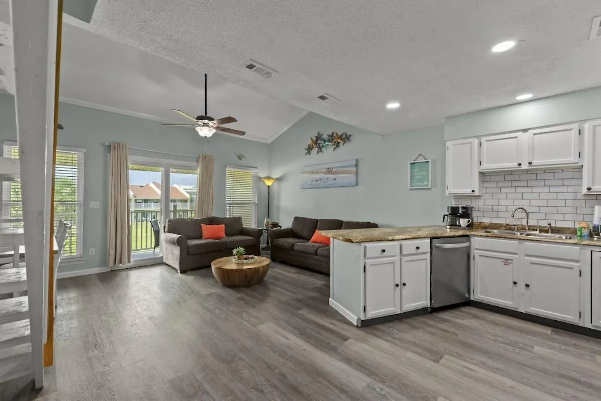 Seacove Steps 2 Priv Backyard Comm Pool Destin