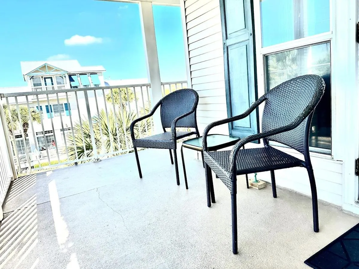 Corner Of Paradise View Pool Holiday home