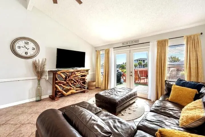 Seahab Waterfront Views Dock Priv Access Holiday home *